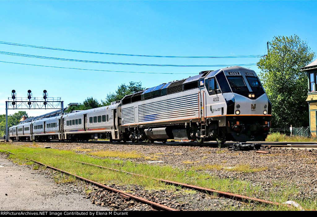 NJT 4002 on train 1351